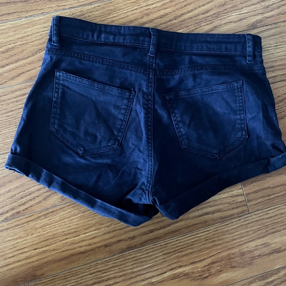 H&M Cuffed Navy Blue Shorts Size 4 - Picture 2 of 3